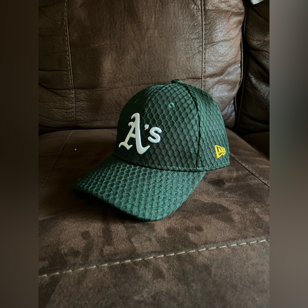 Men’s Textured Snapback Athletics Hat